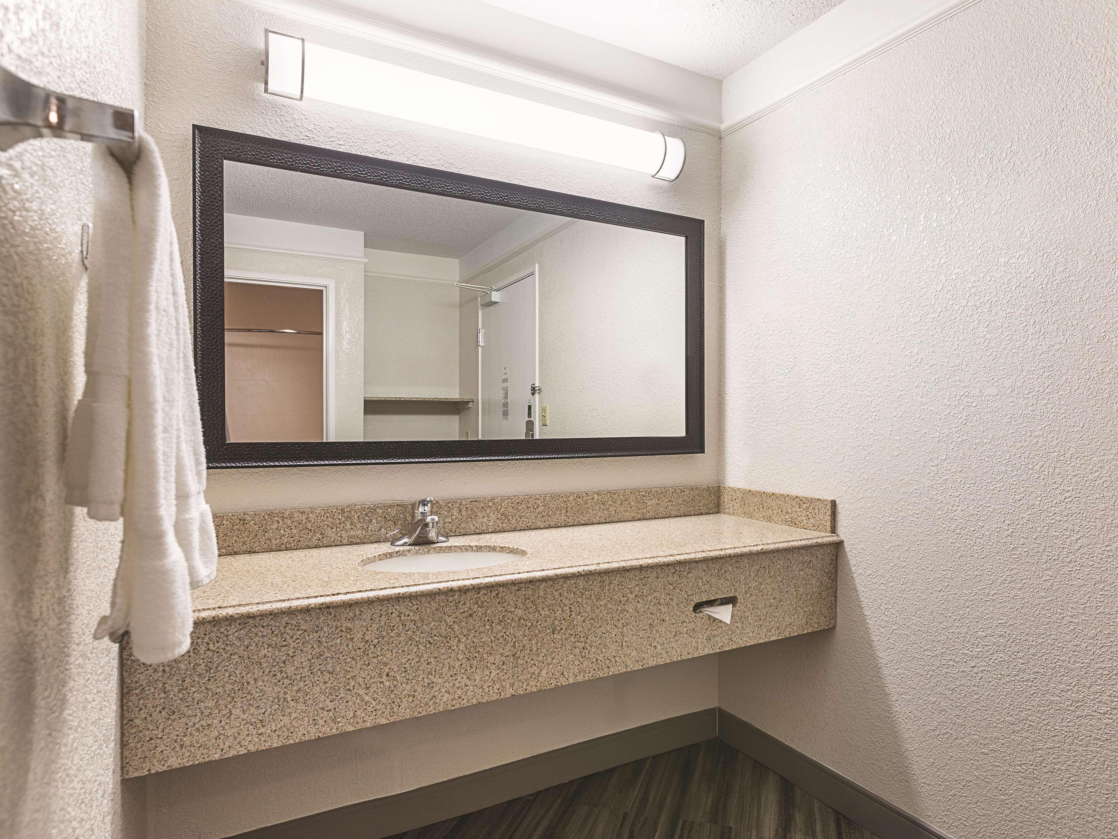 La Quinta By Wyndham Baton Rouge Siegen Lane Hotel Prairieville Exterior foto